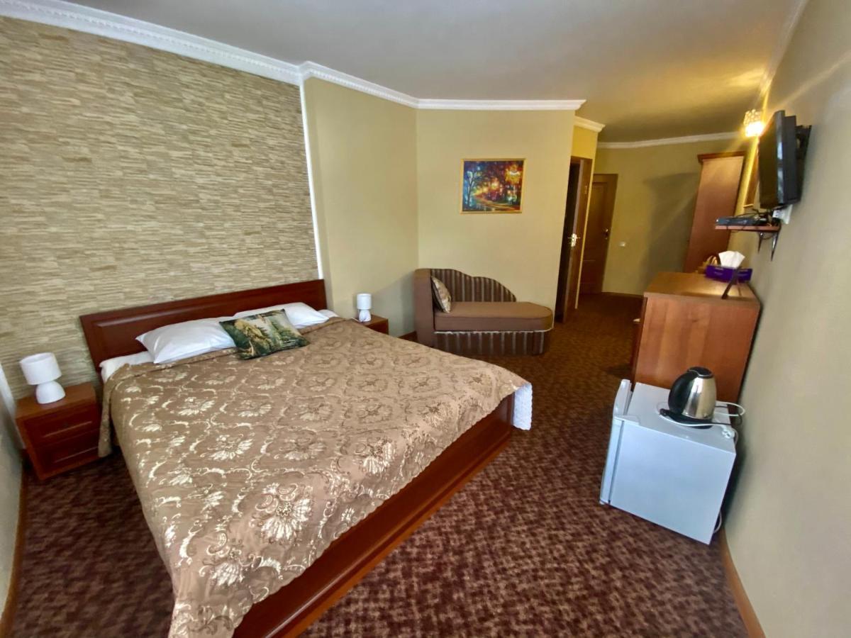 Hotel Three Korony Skhidnytsia 外观 照片