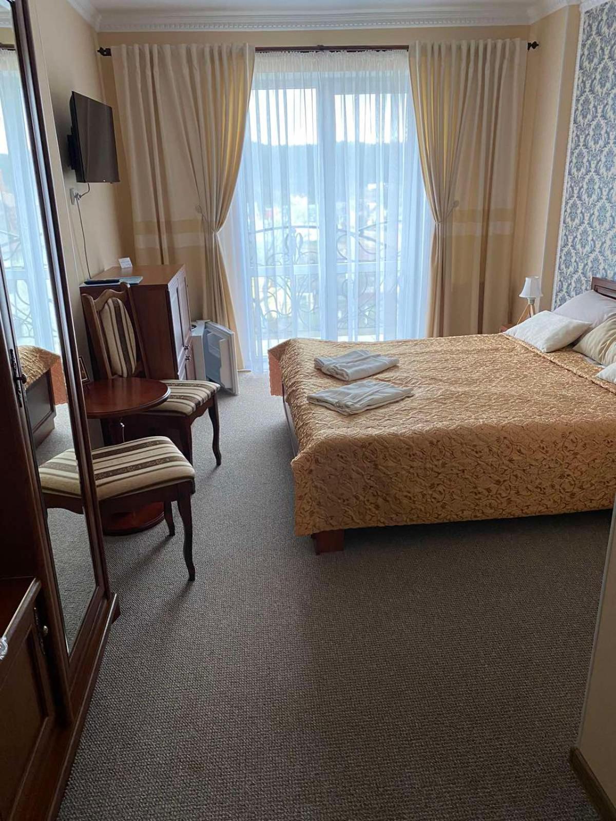Hotel Three Korony Skhidnytsia 外观 照片