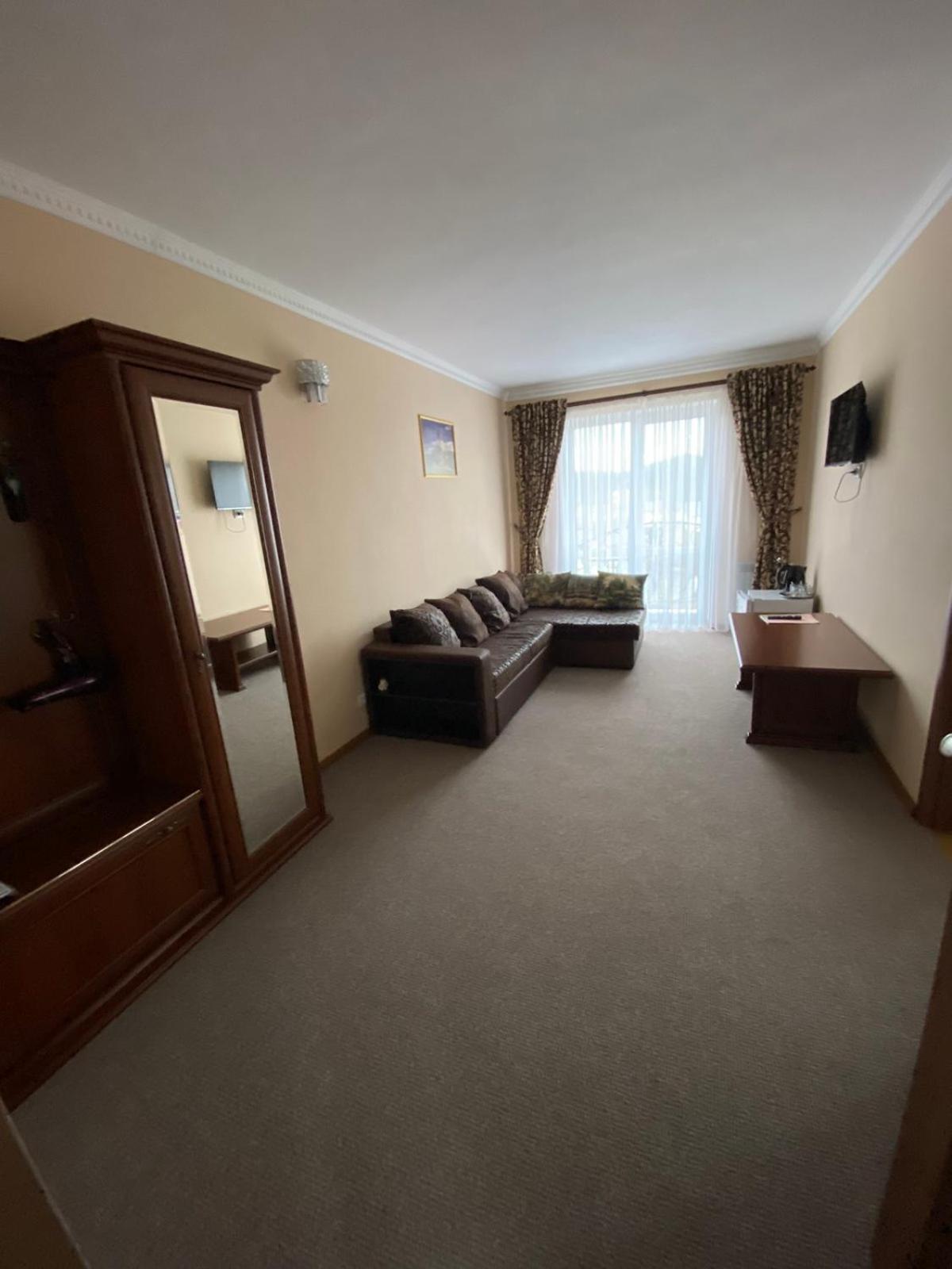 Hotel Three Korony Skhidnytsia 外观 照片