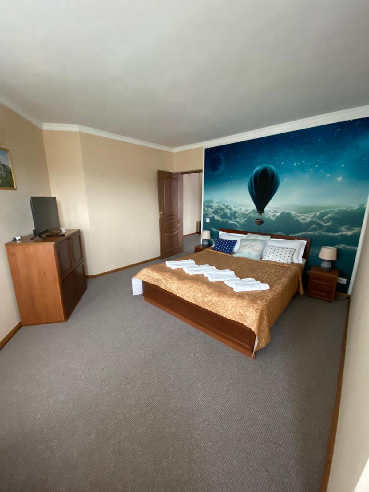 Hotel Three Korony Skhidnytsia 外观 照片
